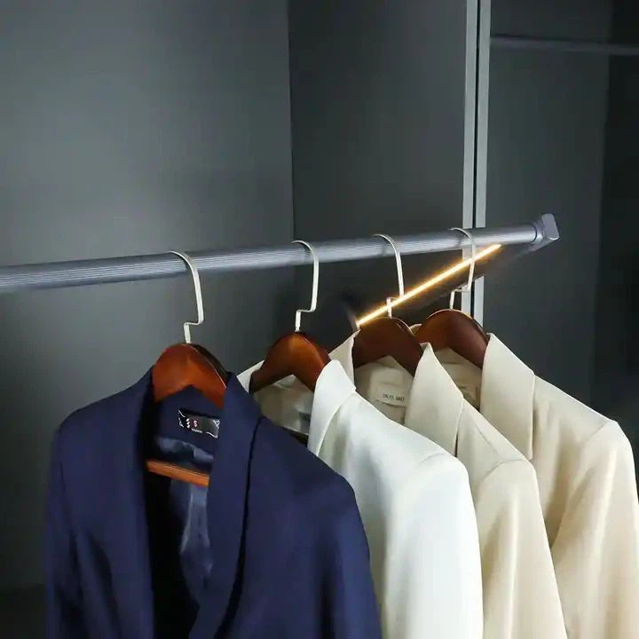 Automatic Lifting Clothes Rail